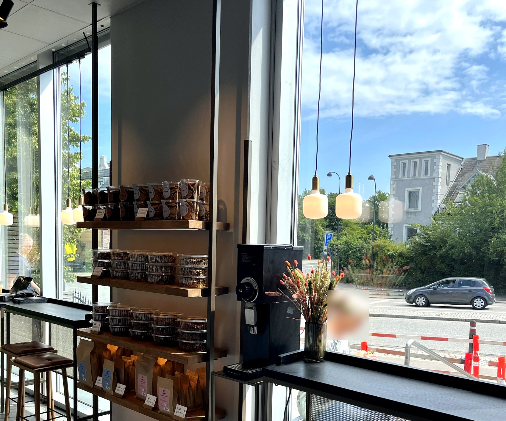 Emmerys Hellerup Station shelving and window seating
